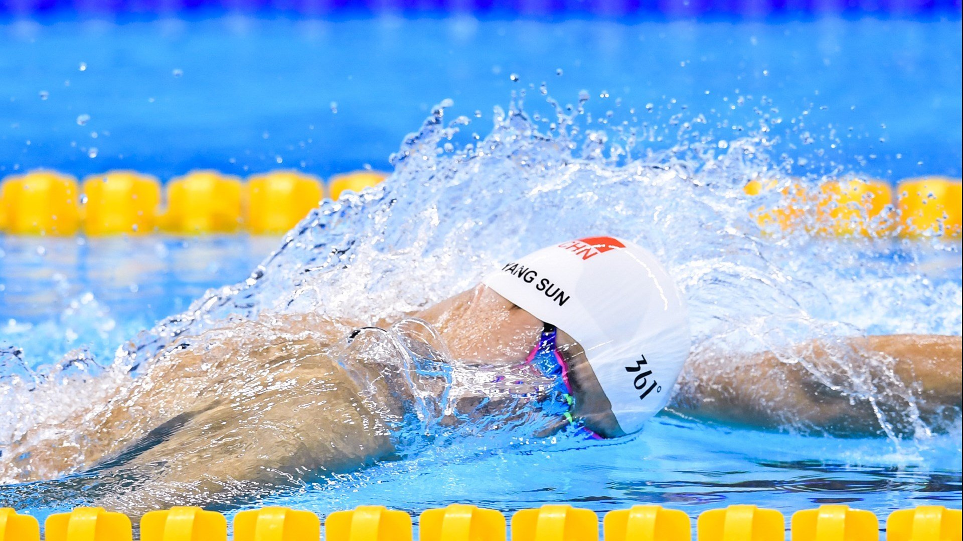 绿茵场上的国王，从国家德比到跨领域统治的启示