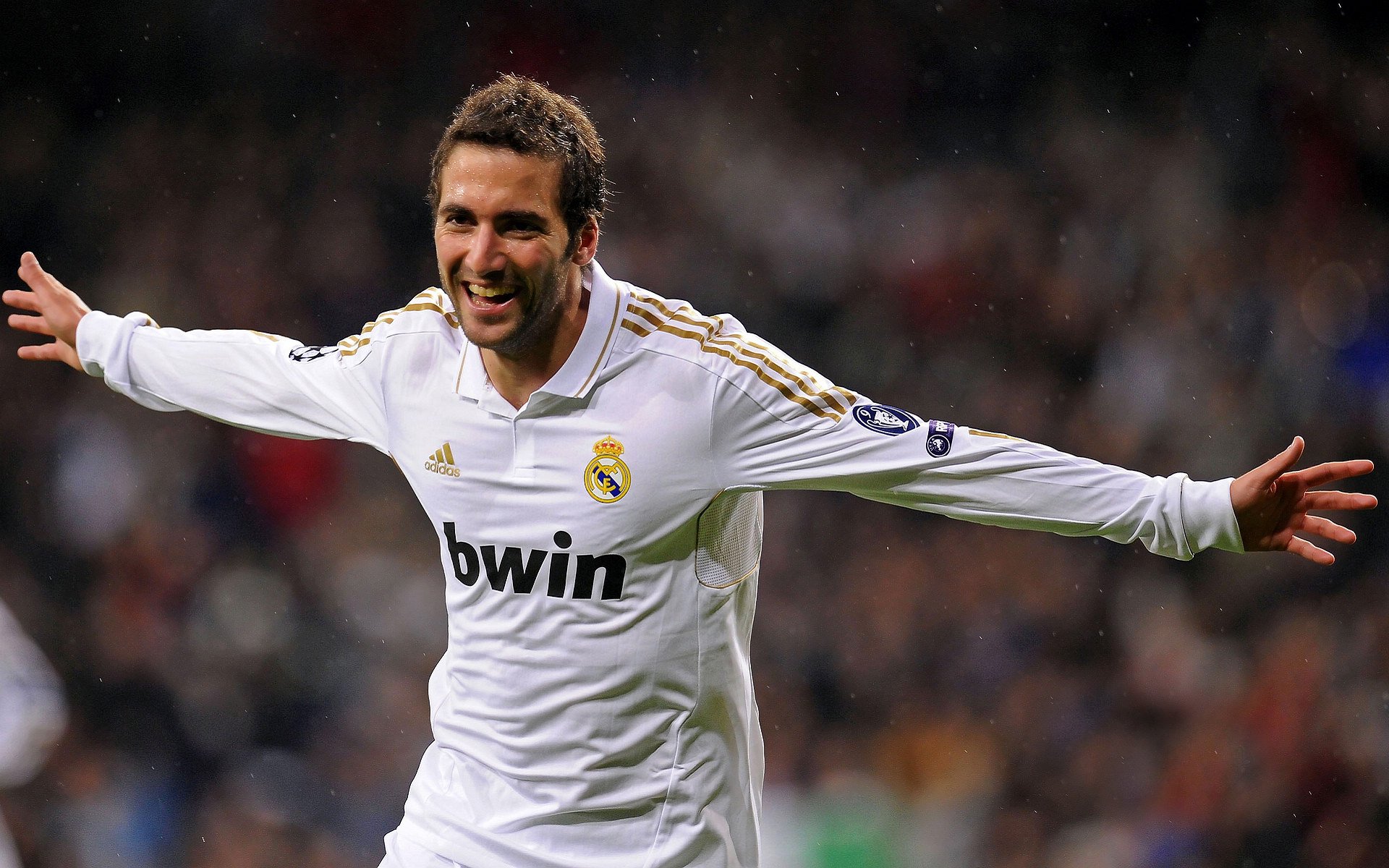 德甲争冠战之夜，李刚仁大场面先生