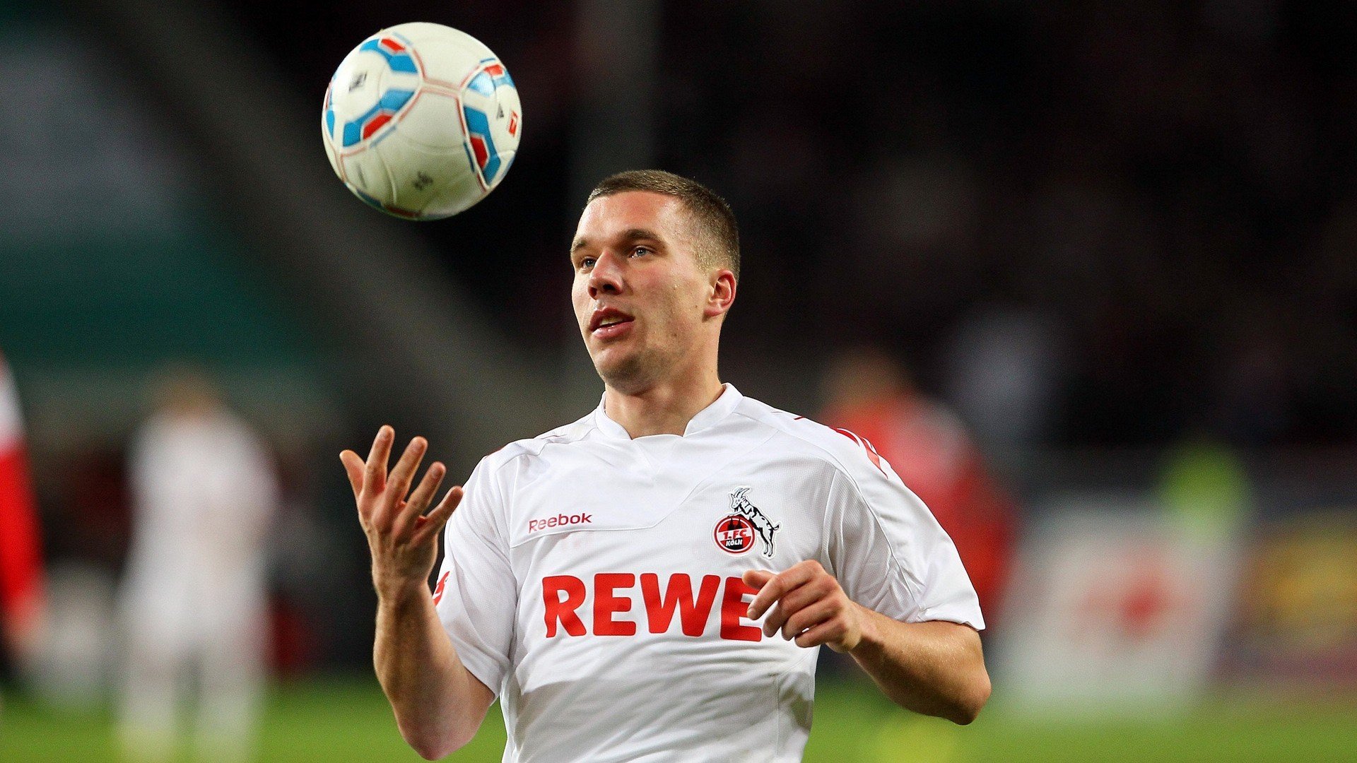 绝杀之夜与孤勇之肩，当法国足球的奇迹映照陈雨菲的担当